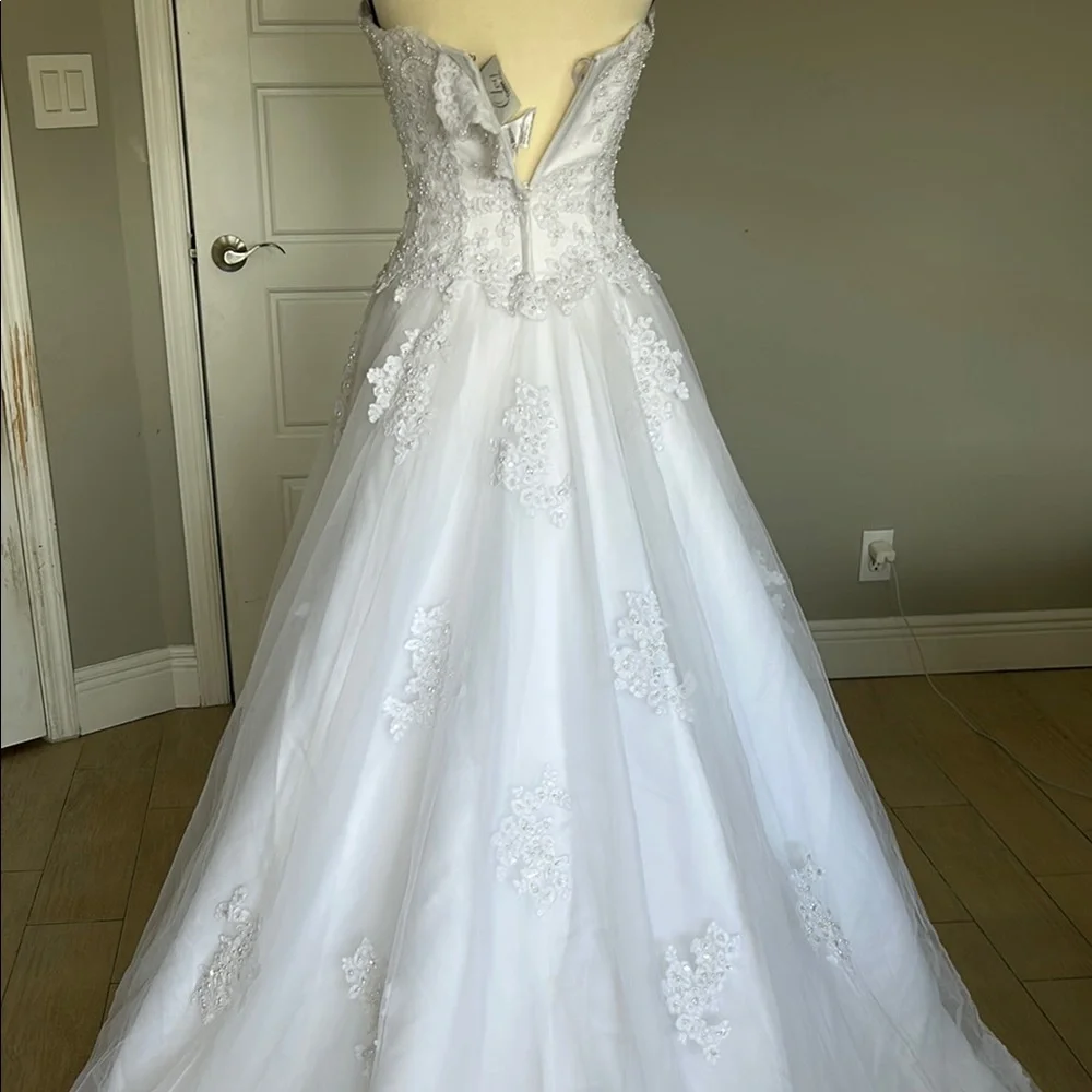 MAKE OFFER Oleg Cassini Strapless David’s Bridal White Wedding Dress - Picture 10 of 16